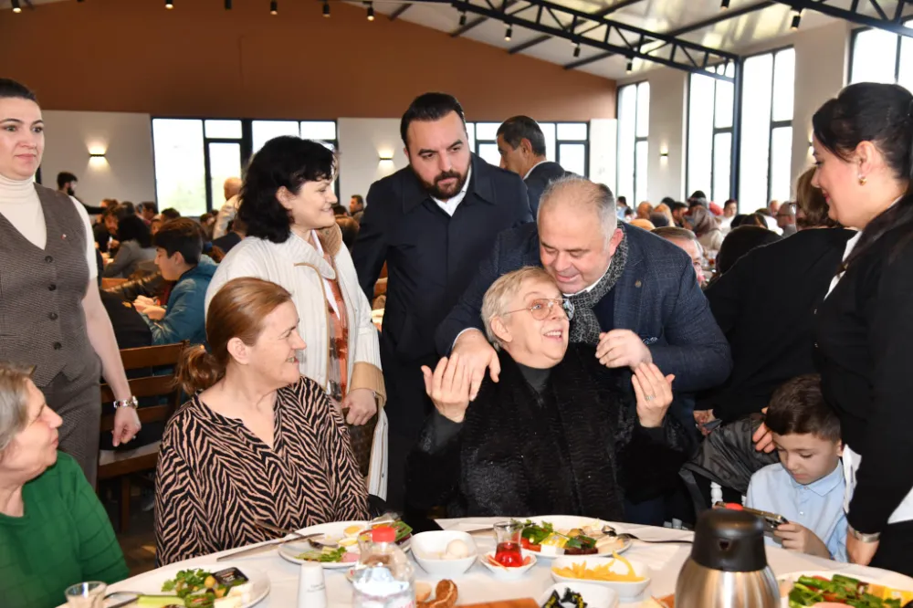 MUTLU VE MESUT YILLARA DEVAM DEDİLER..! 