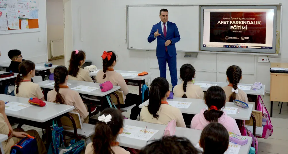 Özyolcu, İlk Dersimiz Çocuklarımızın Yanında Olmak