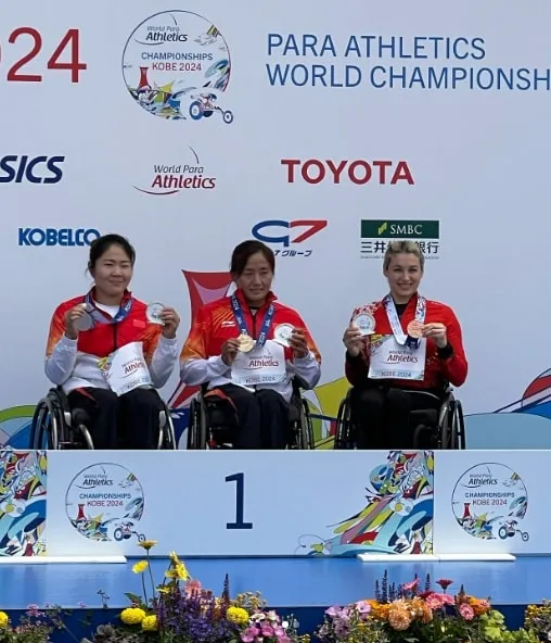 Anne Oldu, Şampiyonluğu da Bırakmadı