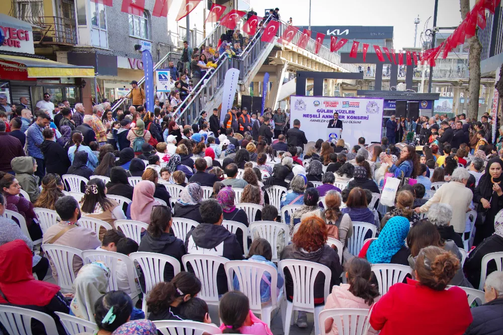  Avcılar’da Anneler Günü Sevgiyle Kutlandı