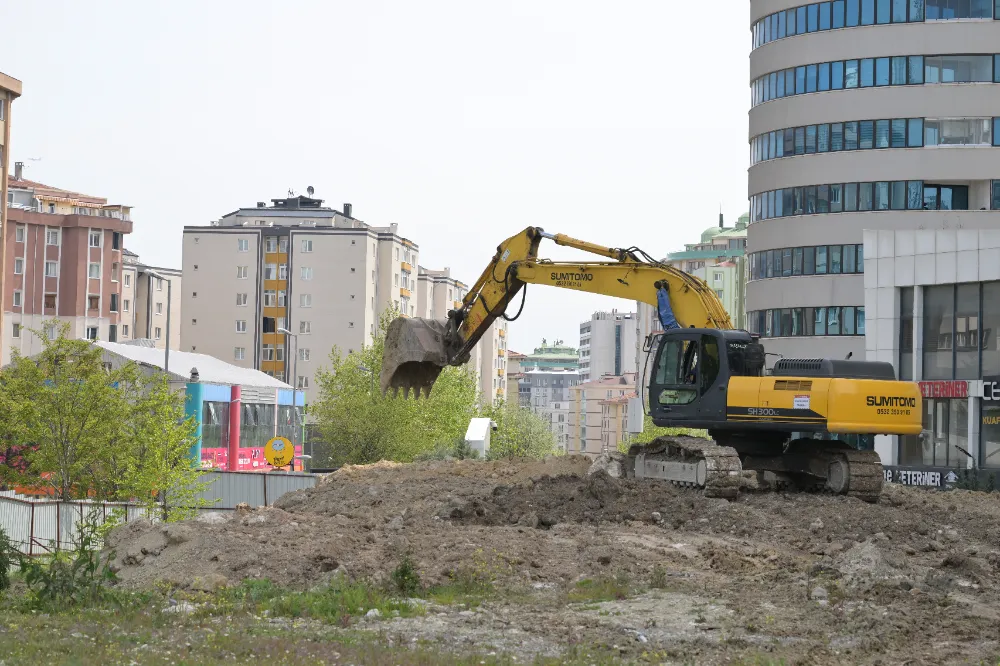24 Derslikli Eğitim Kompleksi Yolda
