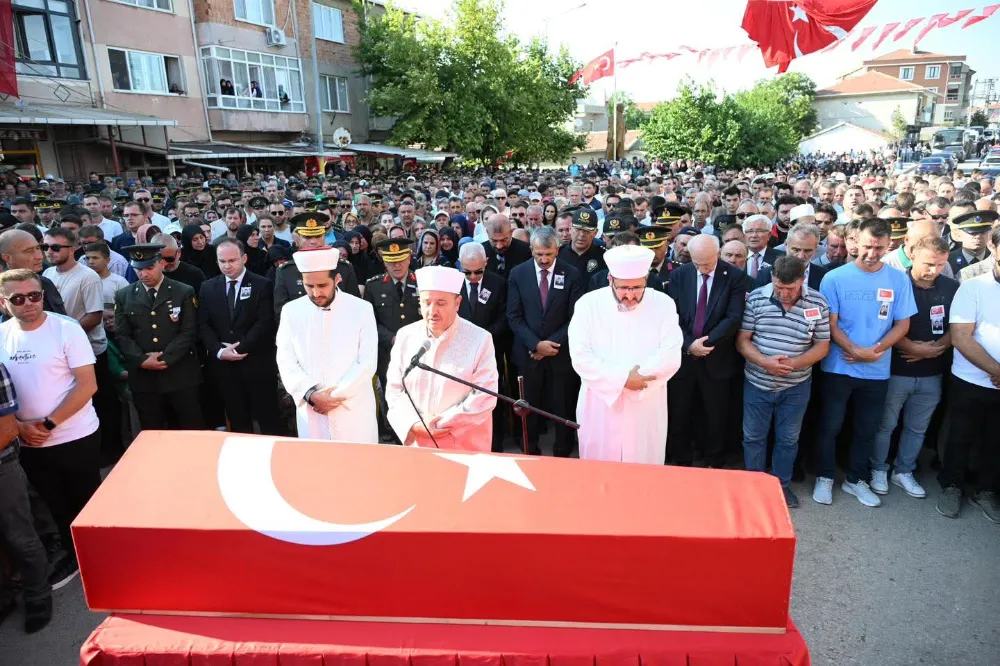 Şehit Üsteğmen Özsu Memleketinde Toprağa Verildi