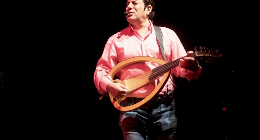 Eşi ve Kızı da Dinledi