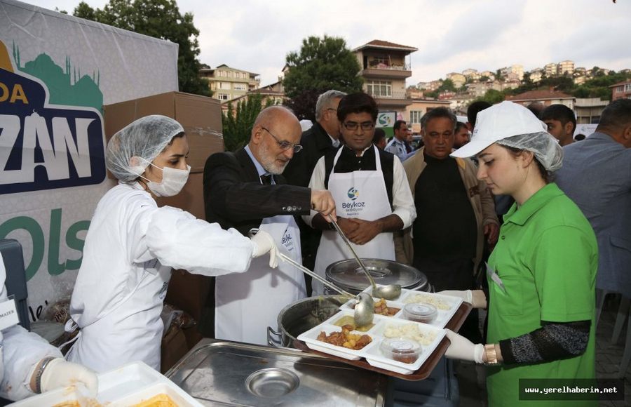 Ramazan’ın Bereketi Sokaklara Taşıyor
