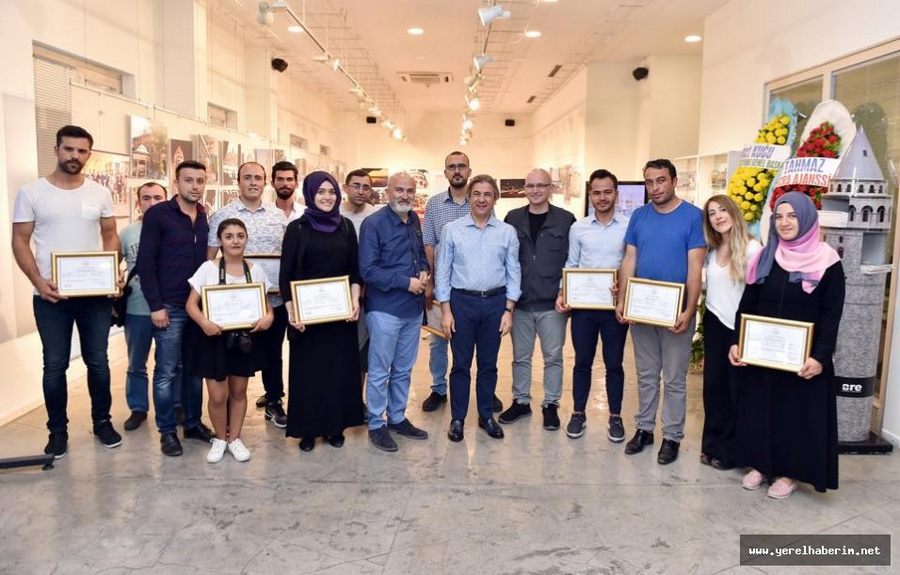 Kursiyerlerin Gözünden ‘Beyoğlu Fotoğraf Sergisi’ Açıldı